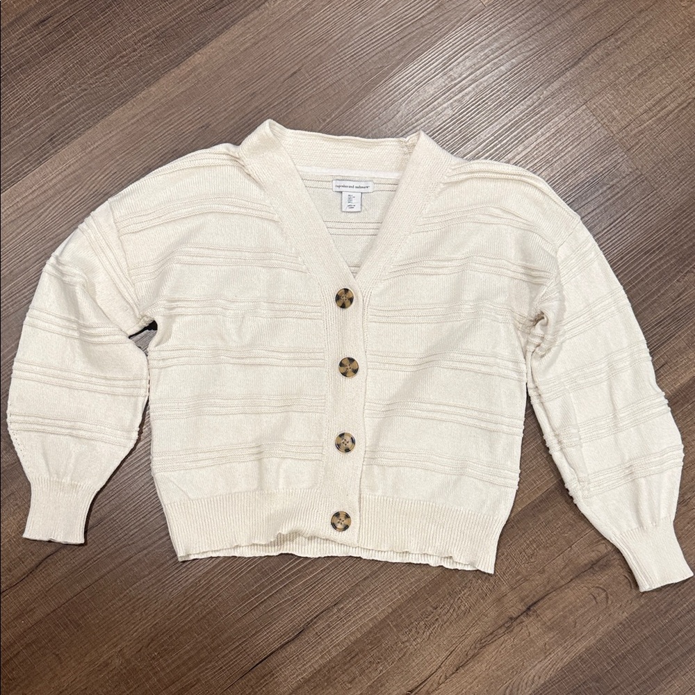 cupcakes & cashmere Cream Button-Up Cardigan - Picture 2 of 11
